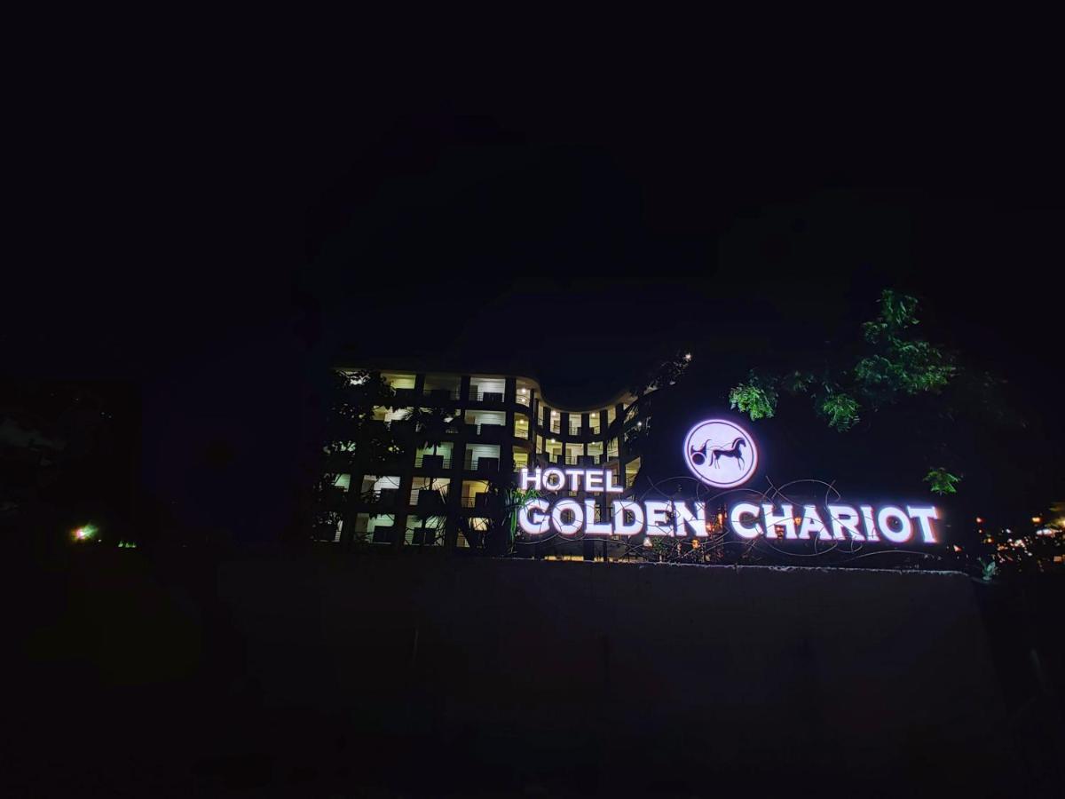 Golden Chariot Hotel ダマン エクステリア 写真
